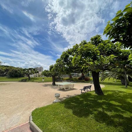 Beau Studio Dans Residence Avec Piscine Et Vue Sur La Ville - 5Min Des Plages Mandelieu エクステリア 写真